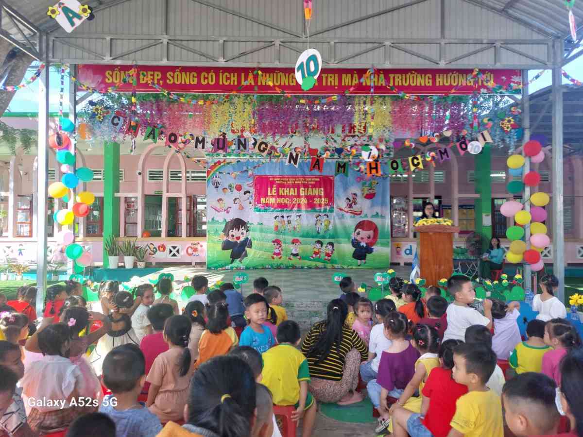 khai giảng 2